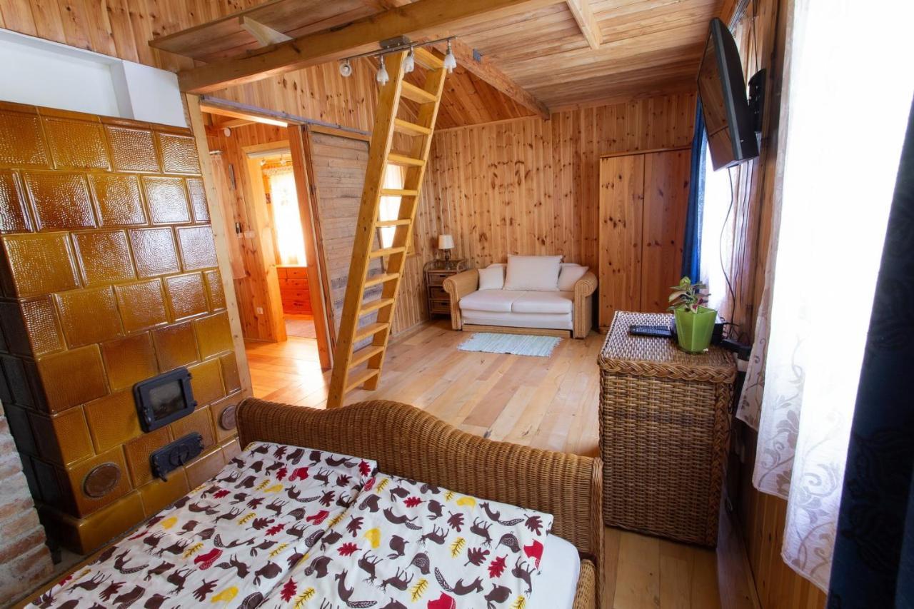 Barna Faház Apartamento Tarnaszentmaria Exterior foto